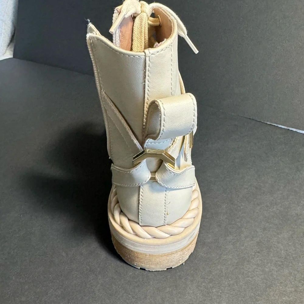 Louise et Cie Hiking Style Boots, Off White, Ankle High, 6M NWOT - Picture 5 of 8